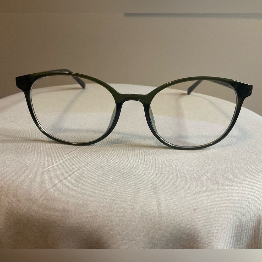 Blackish green frame clear lens glasses. All same color of Temple-tips Pre clean